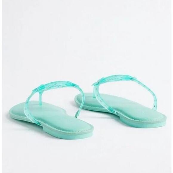 Torrid size 10 Mint Medallion T-strap Sandal - Picture 3 of 4